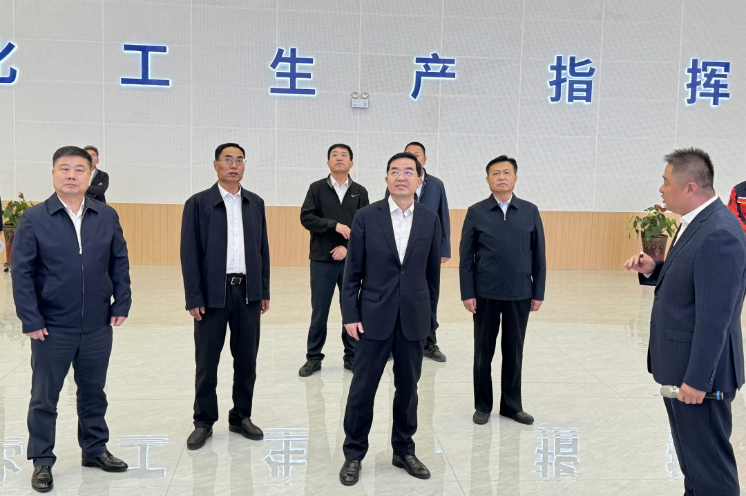 山東(dōng)省委常委、副(fù)省長張海波(bo)一行莅臨沈(shen)阳聚鼎机器(qì)人制造有限(xiàn)责任公司調(diào)研指導工作(zuo)